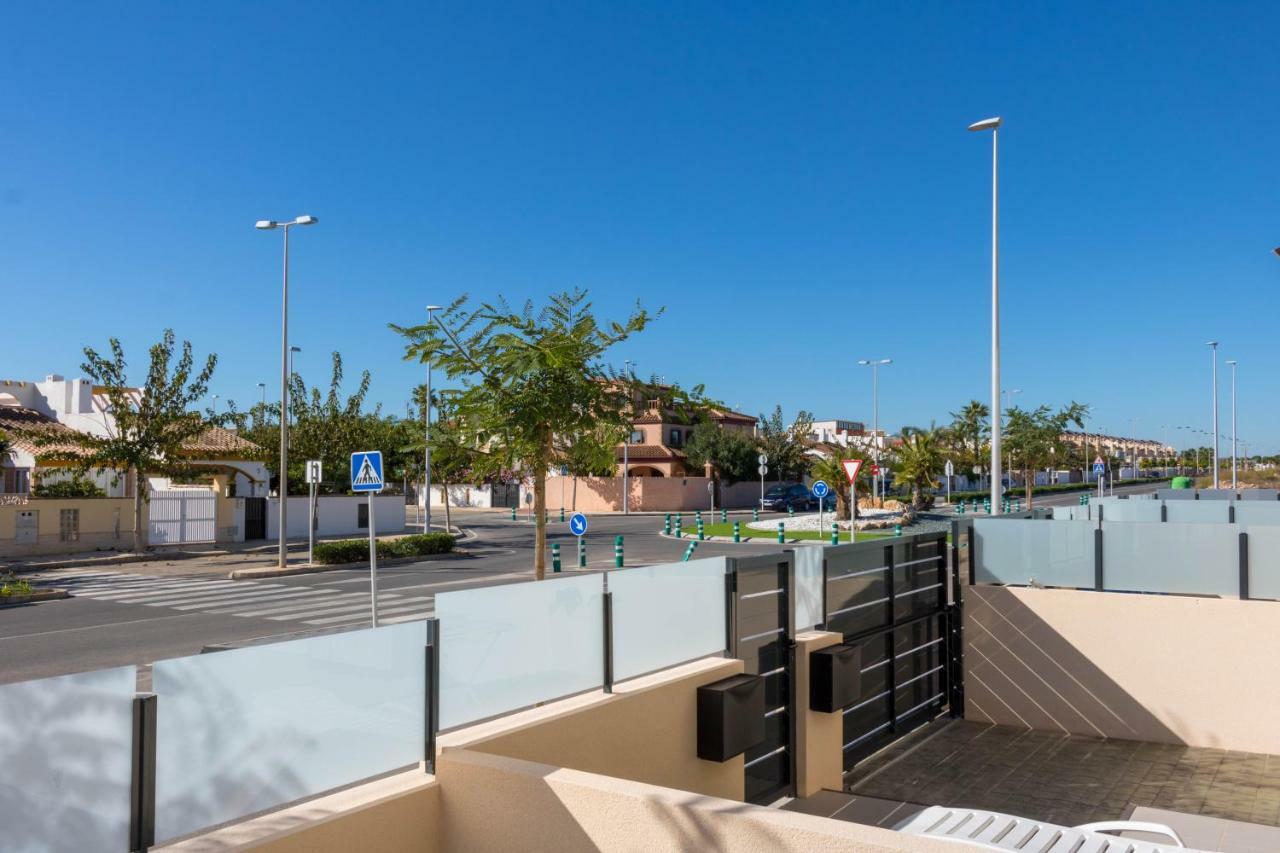 Playa Elisa Bay - Mil Palmeras Pilar de la Horadada Kültér fotó